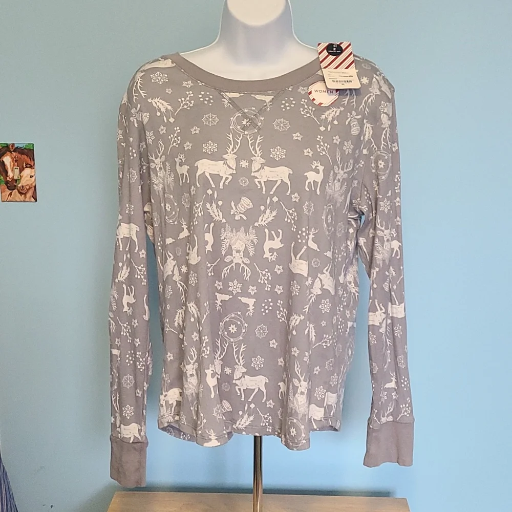 BRAND NEW! 2 Piece Pajama Set. - Picture 11 of 13